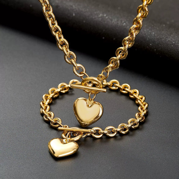 Ladies Stainless Steel Heartshaped Accessories Set With Polishing Treatment