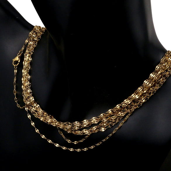 Ladies Stainless Steel Lip Necklace With Water Corrugated Chain And Electroplating Process