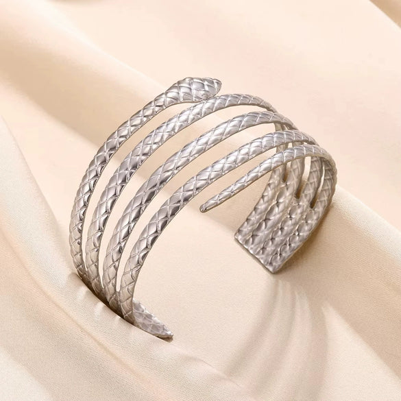 Ladies Stainless Steel Open Wide Edition Hollow Geometric Flower Leaf Exaggerated Style Electroplated Bracelet