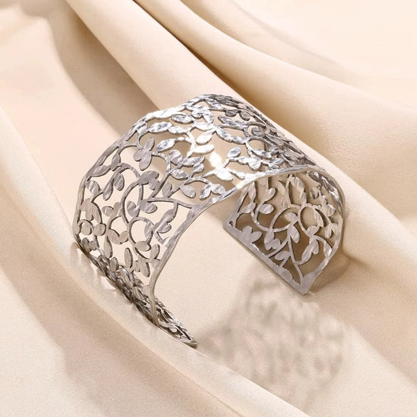 Ladies Stainless Steel Open Wide Edition Hollow Geometric Flower Leaf Exaggerated Style Electroplated Bracelet