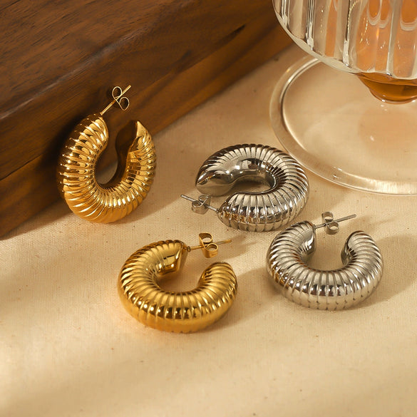 Ladies Titanium Steel And Stainless Steel Exaggerated Niche Geometric Ushape And Drop Shape Threaded Earrings With Electroplating