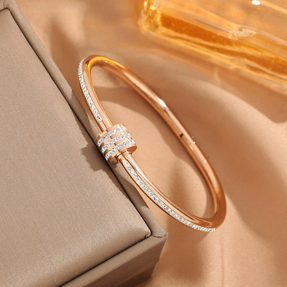 Ladies Titanium Steel Simple Goldplated Bracelet With Drill