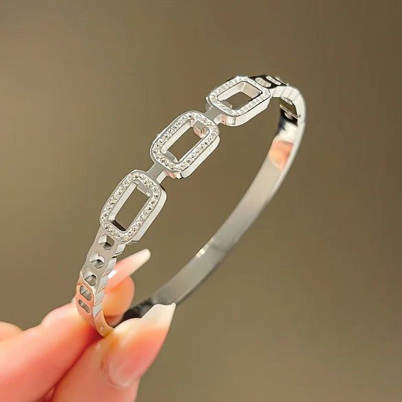 Lady Four Leaf Clover Titanium Steel Bangle In Bulk