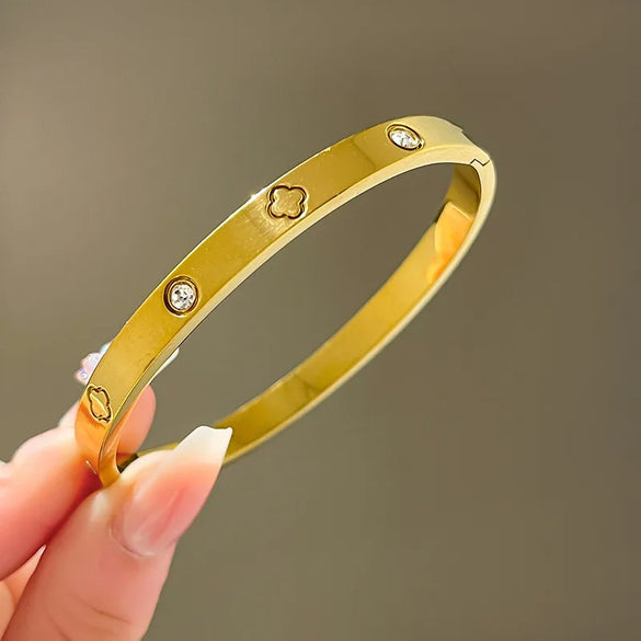 Lady Four Leaf Clover Titanium Steel Bangle In Bulk