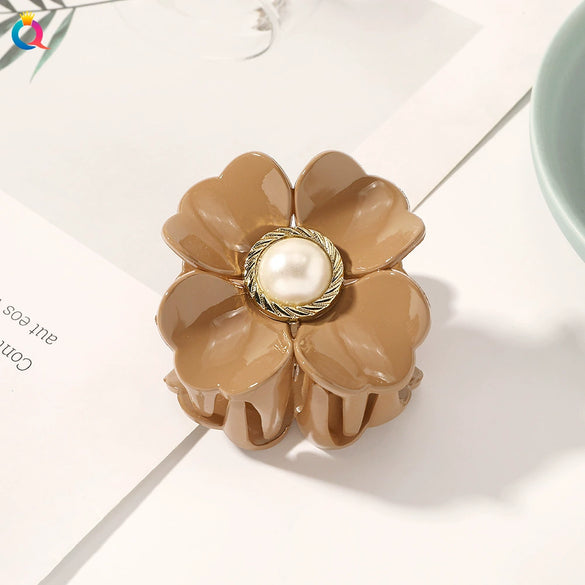 Large Acrylic Floral Pearl Hair Claw Clip For Women Handmade Pastoral Style Hairpin With Elegant Flower Design
