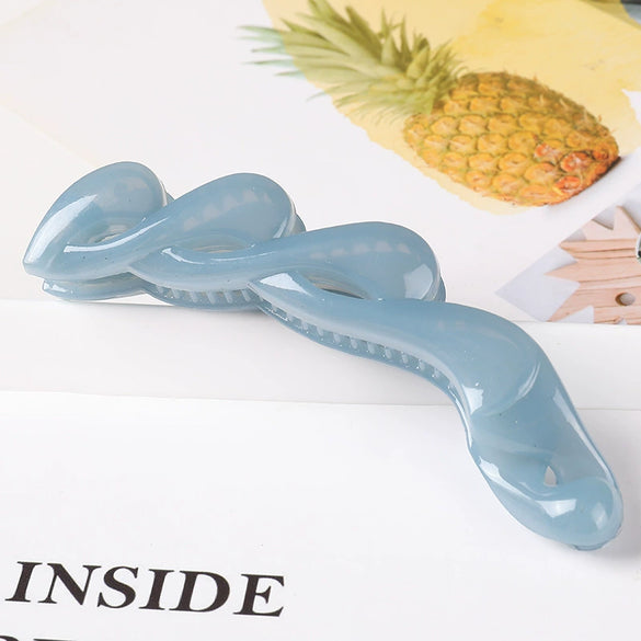 Large Hollow Twisted Resin Claw Hair Clip For Women Long Ponytail Grip With Glossy Painted Finish