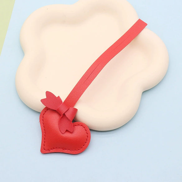 Leather Heartshaped Keychain Pendant Solid Color Modern Minimalist Style