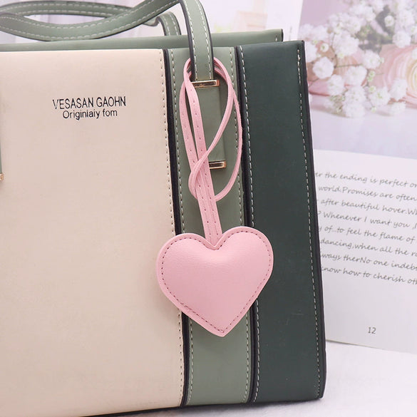 Leather Heartshaped Pendant Key Chain Creative Modern Simplicity Style