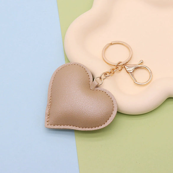 Leather Peach Heart Keychain For Women Fashion Luggage And Car Interior Pendant