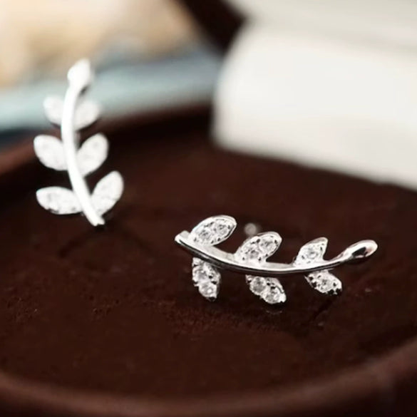 Leaves Shape Copper Earrings With Zircon Light Luxury Style