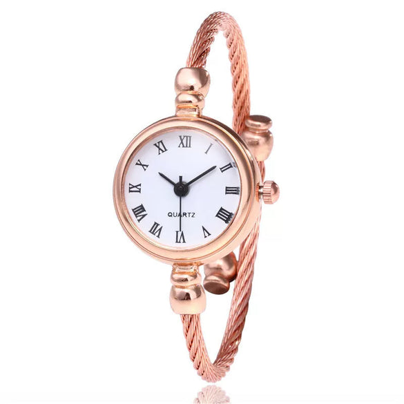 Leisure Alloy And Stainless Steel Women's Quartz Watch With Round Dial And Rose Gold Bracelet