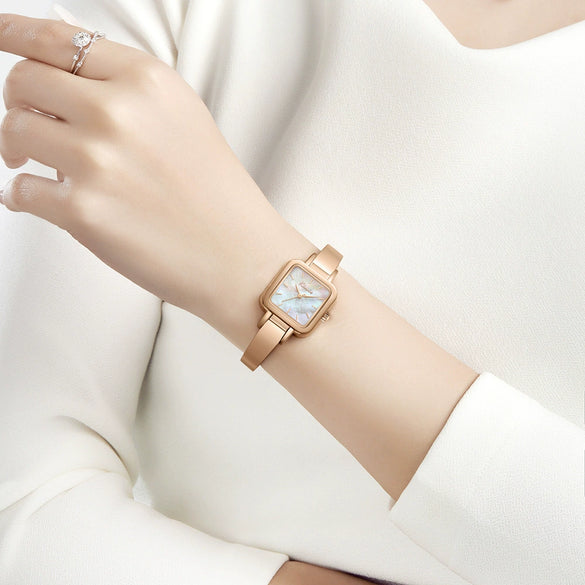 Leisure Alloy Quartz Watch For Women With Square Dial And Round Corners