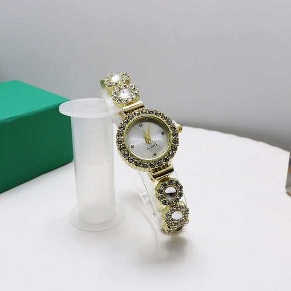Leisure Fashion Women's Watch Alloy Case Stainless Steel Strap Mineral Strengthened Mirror Round Dial Chalcedony Bracelet Quartz Watch