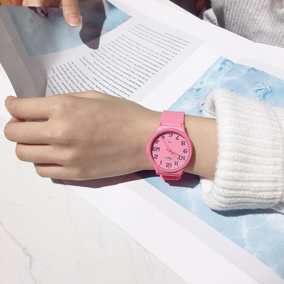 Leisure Quartz Watch For Female Middle School Students Alloy Case Silicone Strap Stainless Steel Clasp Round Dial Ordinary Glass Mirror