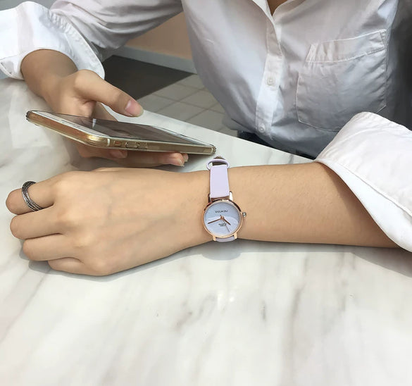 Leisure Retro Round Quartz Women's Watch With Alloy Case Imitation Leather Strap And Stainless Steel Clasp