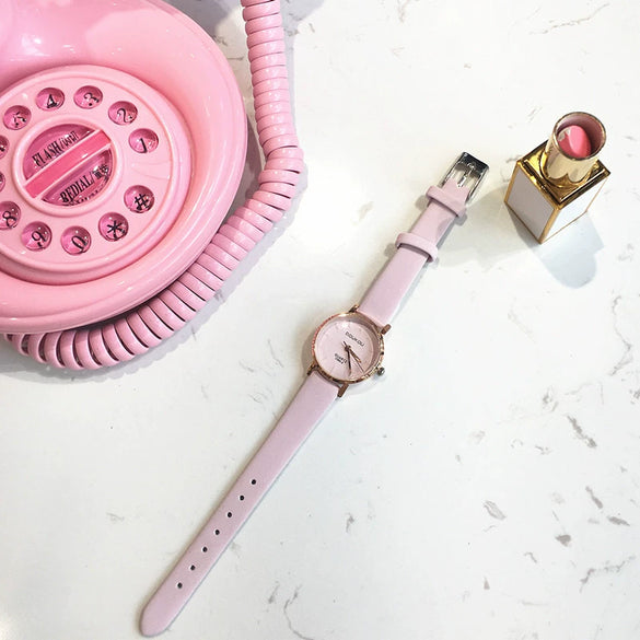 Leisure Retro Round Quartz Women's Watch With Alloy Case Imitation Leather Strap And Stainless Steel Clasp