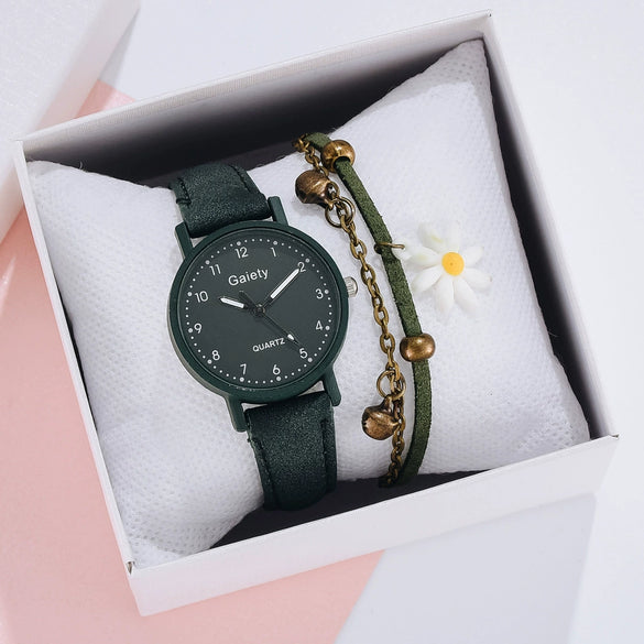 Leisure Style Alloy Case Canvas Strap Round Dial Women's Watch