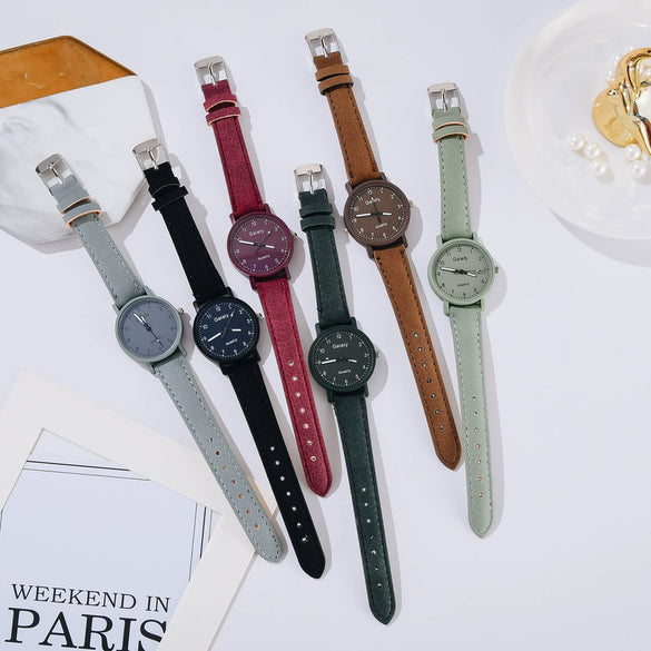 Leisure Style Alloy Case Canvas Strap Round Dial Women's Watch