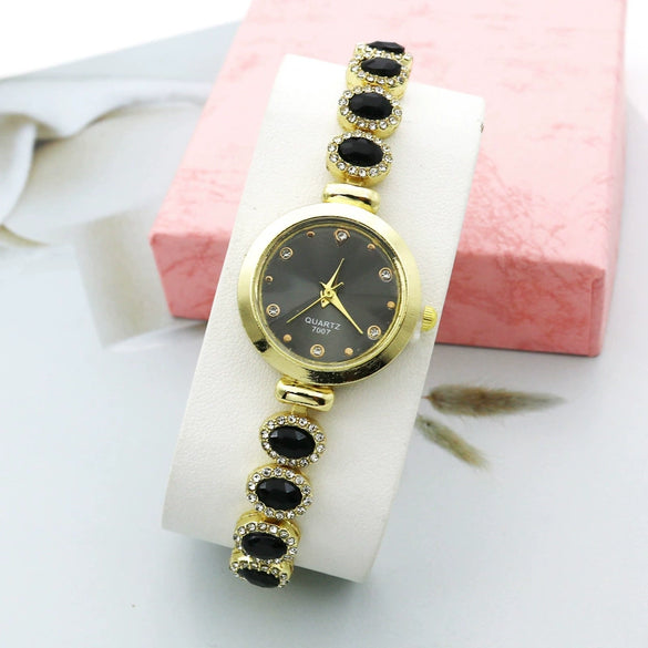 Leisure Women's Quartz Bracelet Watch Alloy Case Stainless Steel Strap Round Dial