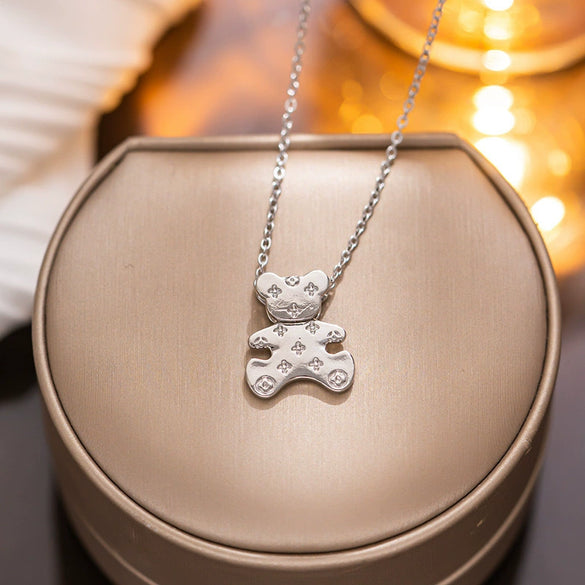 Light Luxury Cute Movable Bear Titanium Steel Necklace For Women With Geometric Design And Electroplating