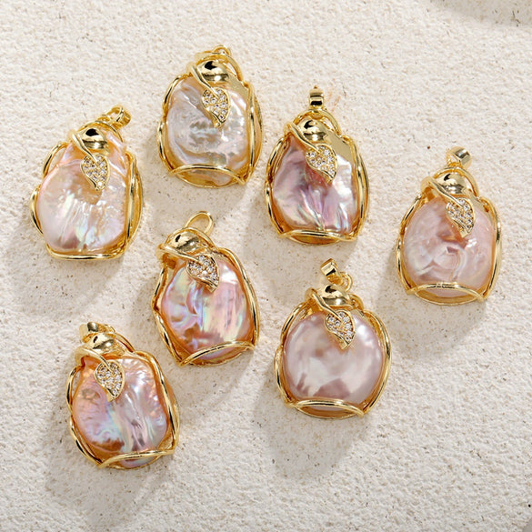 Light Luxury Freshwater Baroque Pearl Necklace Pendant Jewelry Accessories Copper Electroplated Real Gold Leaf Design