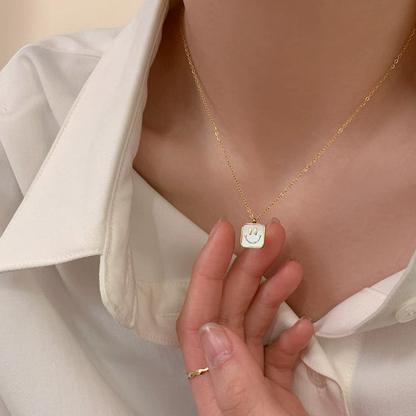 Light Luxury Geometric Shell Necklace Titanium Steel Women's Fashionable Collarbone Chain