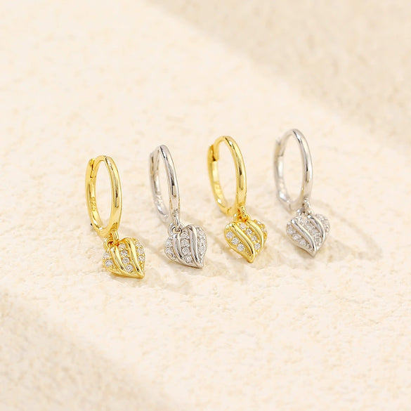 Light Luxury Heartshaped S925 Silver Earring For Women With Electroplating