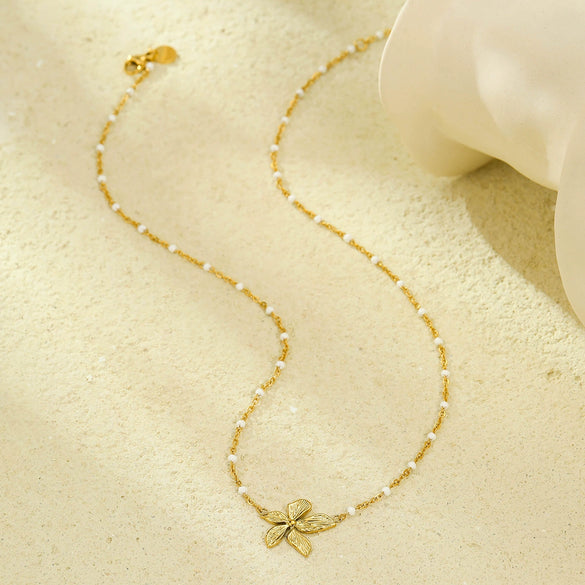 Light Luxury Highend Titanium Steel Stainless Steel Necklace With Leaf Petal Pendant Electroplated Jewelry For Women
