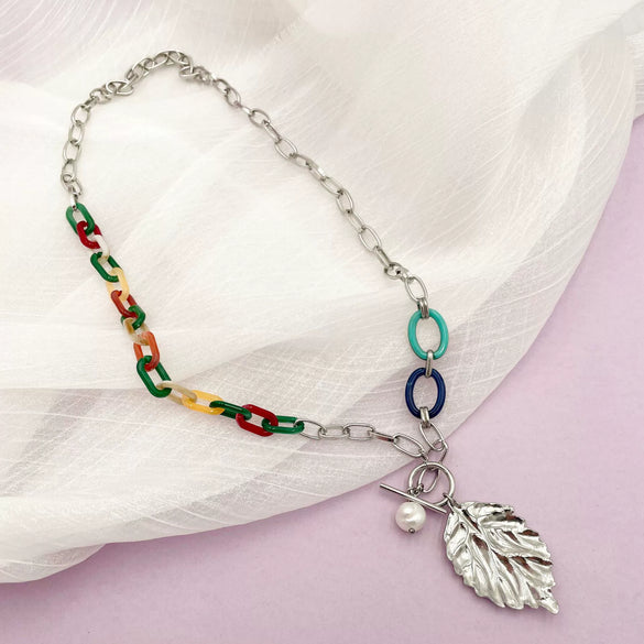 Light Luxury Leaves Pearl Pendant Stainless Steel Necklace Handmade With Acrylic Splicing And 14K Gold Electroplating