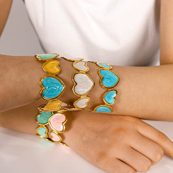 Light Luxury Open Color Love Shaped Oil Titanium Steel And Stainless Steel Electroplated Bracelet