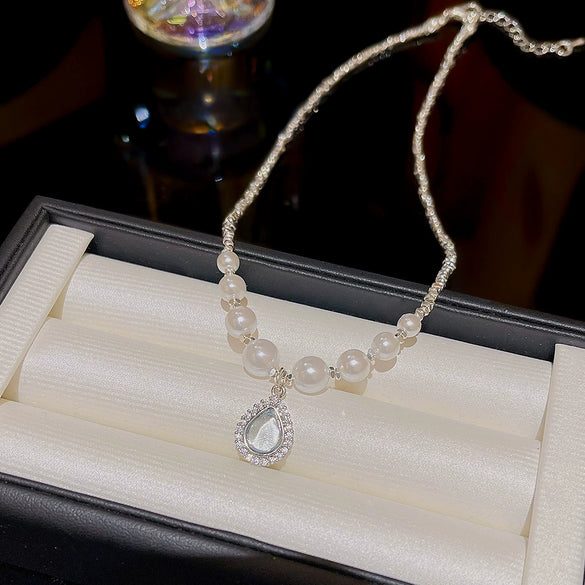 Light Luxury Pearl Necklace With Titanium Steel Pendant And Beads