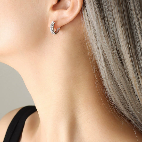 Light Luxury Retro Twist U Shaped Geometric Earrings In Environmental Protection Titanium Steel With Electroplating