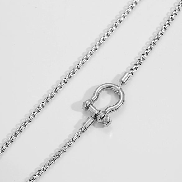 Light Luxury Style Geometric Carabiner Necklace Stainless Steel Box Chain With 18K Gold Plated Electroplating For Couple Men And Women