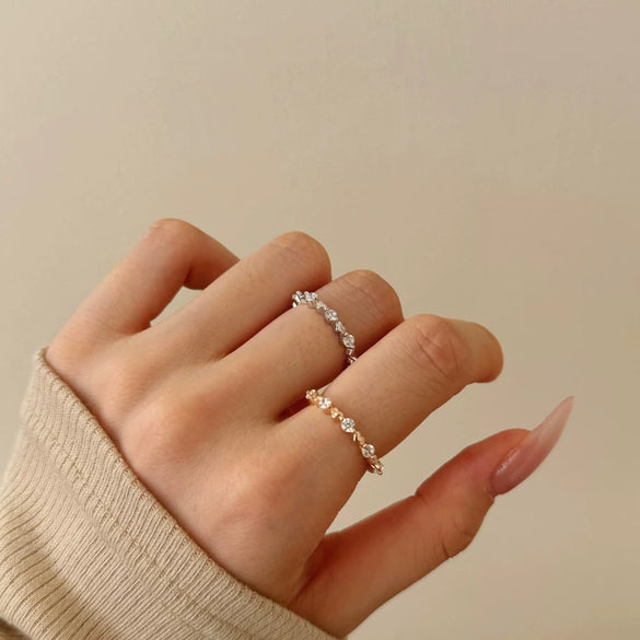 Light Luxury Style S925 Sterling Silver Women's Ring With Loving Heart Shape And Diamond Arrangement Design Electroplated