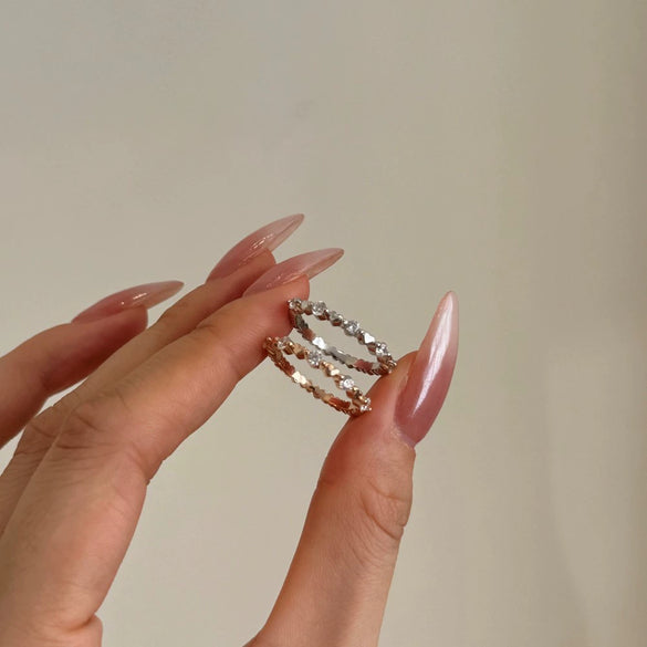 Light Luxury Style S925 Sterling Silver Women's Ring With Loving Heart Shape And Diamond Arrangement Design Electroplated
