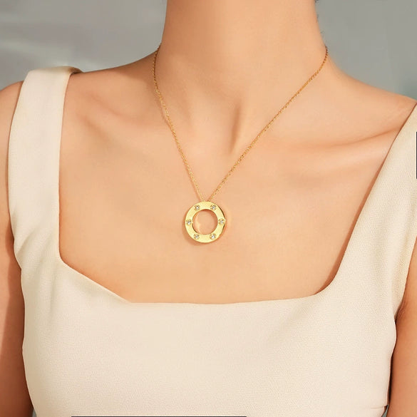 Light Luxury Titanium Steel Round Zircon Geometric Necklace For Women Non Fading Elegant Sweater Chain With O Chain Simple Design