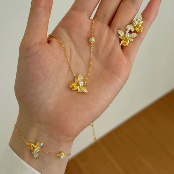 Light Luxury Women's S925 Sterling Silver Jewelry Set With Firefly Shape And Yellow Zirconium Inlay And Electroplating Process And Small Animal Patterns