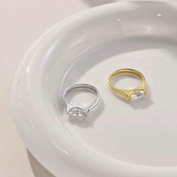 Light Luxury Women's S925 Sterling Silver Ring With Horse Eye Stone Inlaid And Drop Shape Electroplated