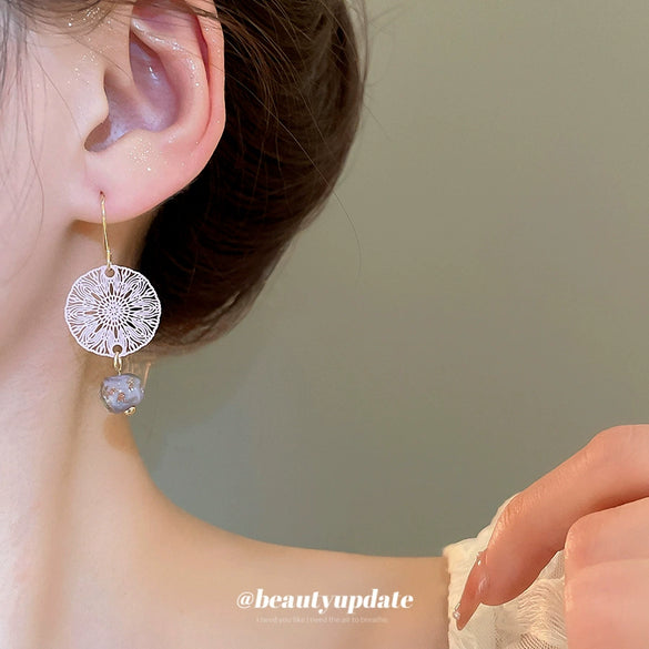Liuli Hollow Window Grilles Geometric Earrings With Electroplating For Women