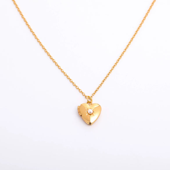 Love Opening And Closing Heartshaped Photo Album Necklace For Women Retro Style Copper And Titanium Steel Material Diamond Design