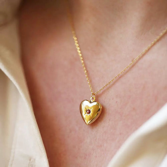 Love Opening And Closing Heartshaped Photo Album Necklace For Women Retro Style Copper And Titanium Steel Material Diamond Design