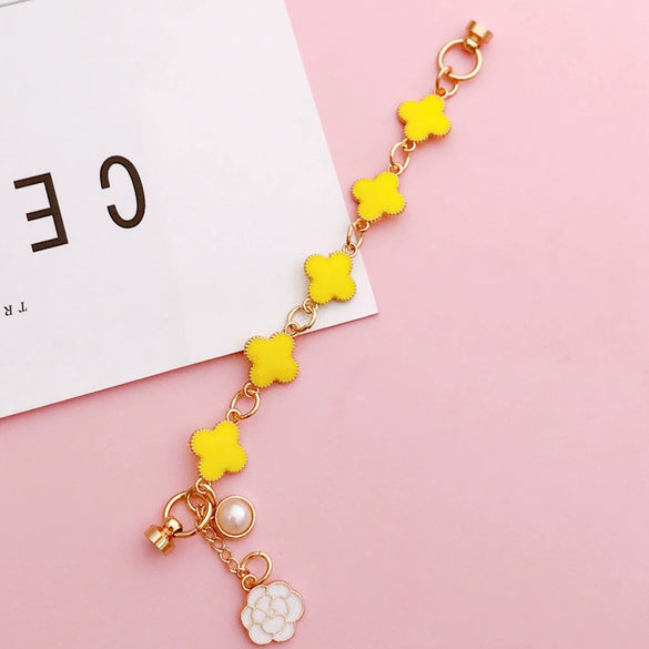 Lucky Fourleaf Clover Zinc Alloy Bracelet Phone Case Accessories With Oil Dropping And Plating Process And Turnbuckle Fixation