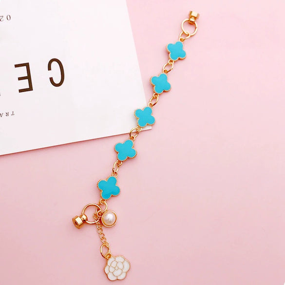 Lucky Fourleaf Clover Zinc Alloy Bracelet Phone Case Accessories With Oil Dropping And Plating Process And Turnbuckle Fixation