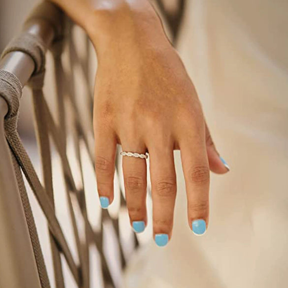 Luxurious Wind Drill Engagement Wedding Bridal Silver Ring With Geometric Design And Electroplating