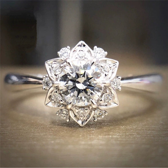 Luxury Alloy Flower Ring For Women With Bright Zircon Electroplated Floral Banquet Engagement Jewelry