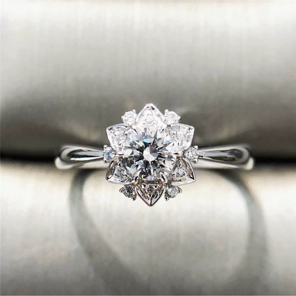 Luxury Alloy Flower Ring For Women With Bright Zircon Electroplated Floral Banquet Engagement Jewelry