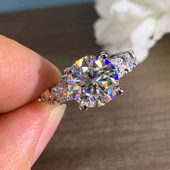 Luxury Copper Inlaid Zircon Women's Geometric Ring