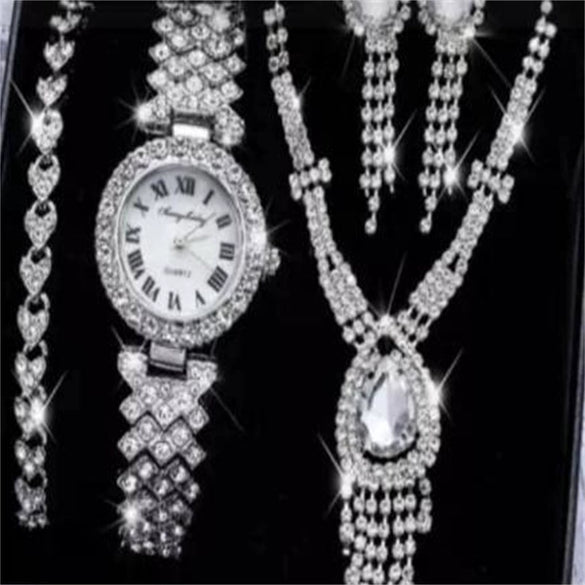 Luxury Ladies Quartz Bracelet Watch With Alloy Case And Stainless Steel Clasp Round Dial Fashion Style
