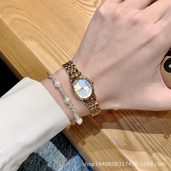 Medieval Retro Oval Alloy Case Women's Quartz Watch