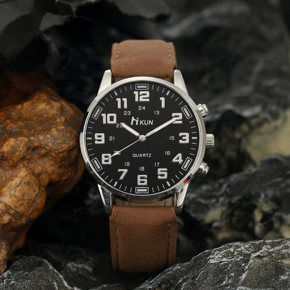 Men's Fashion Alloy Case Imitation Leather Belt Pointer Round Dial Watch With Stainless Steel Clasp